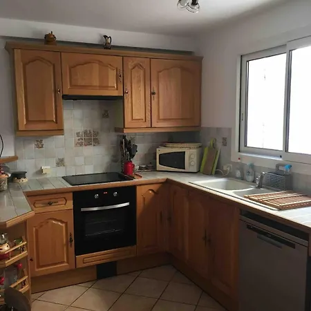3 Pieces Dans Maison En Rez-de-jardin Apartment *